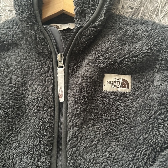 NORTH FACE SMALL SHERPA SWEATER - Picture 4 of 5